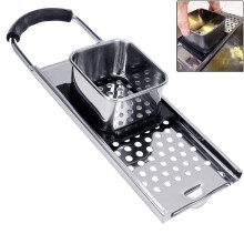 Premium kwaliteit roestvrijstalen Spaetzle Maker Timesaver zelfgemaakte traditionele Duitse eiernoedelmaker Handmatige pasta-noedelknoedelmaker met c