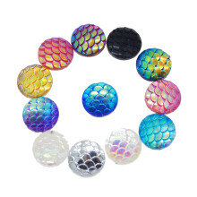 JJG 100 stuks draken-/zeemeerminschubben, hars, platte achterkant, ronde koepelvormige cabochons, DIY-accessoires, diameter 12 mm, willekeurige kleur