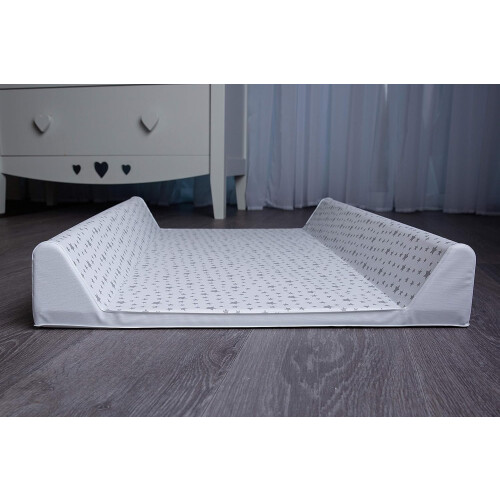 Koko AntiRoll Baby Changing Mat With A Grey Star Print 1