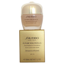 Shiseido Future Solutions LX Total Radiance Foundation SPF15 30ml Golden / Dore #3
