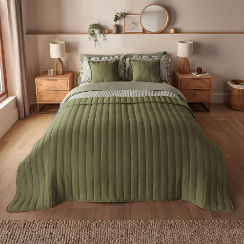Silentnight (Bedspread, Green) Silentnight Supersoft Quilted Cushion or Bedspread