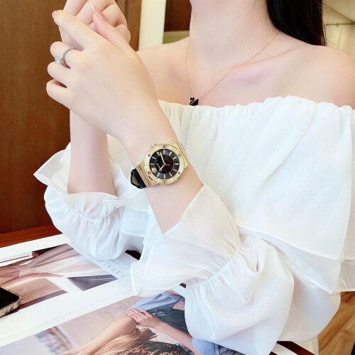 Versace Versace Kobietyzegarek VEVH00320 1