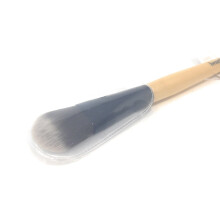 Benefit Cosmetics Foundationborste - Slät, precis applicering för felfri, naturlig täckning
