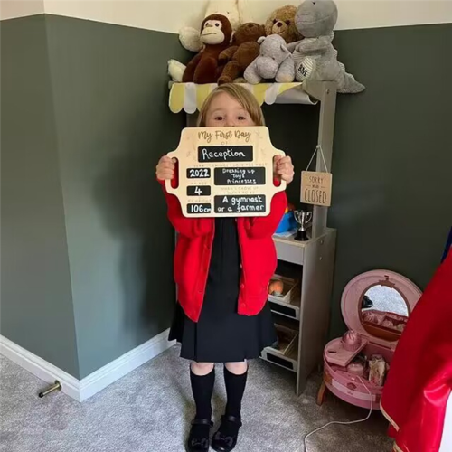 Πινακίδα First Day of School - Πίνακας φωτογραφιών με επαναχρησιμοποιήσιμη μνήμη με λαβές 1