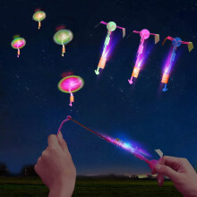 20 Sets LED Flugset, Schleuder + leuchtender Hubschrauber, fliegendes Spielzeug, Outdoor-Spielzeug, das im Dunkeln leuchtet Partyzubehör