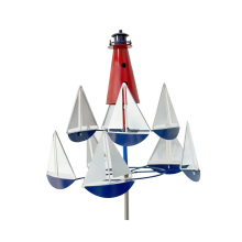 Scultura cinetica del vento, mulini a vento a forma di faro, barche a vela, decorazioni in metallo per il cortile, girandola