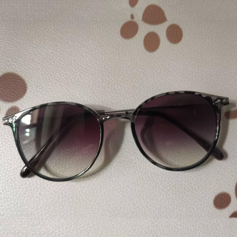 (grey) Korean Fashion Ladies Sunglasses with Sun Protection