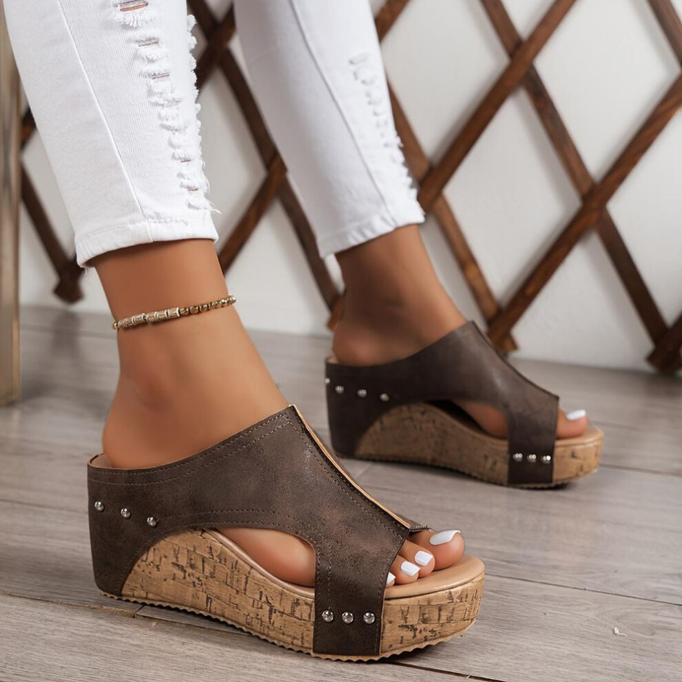 (dark brown, 36) Women&apos;s Solid Color Thick Bottom Sandals, Thick Bottom Slippers Soft Bottom Rivet Decoration Shoes, Summer Slope Heel Side Hollow Shoes