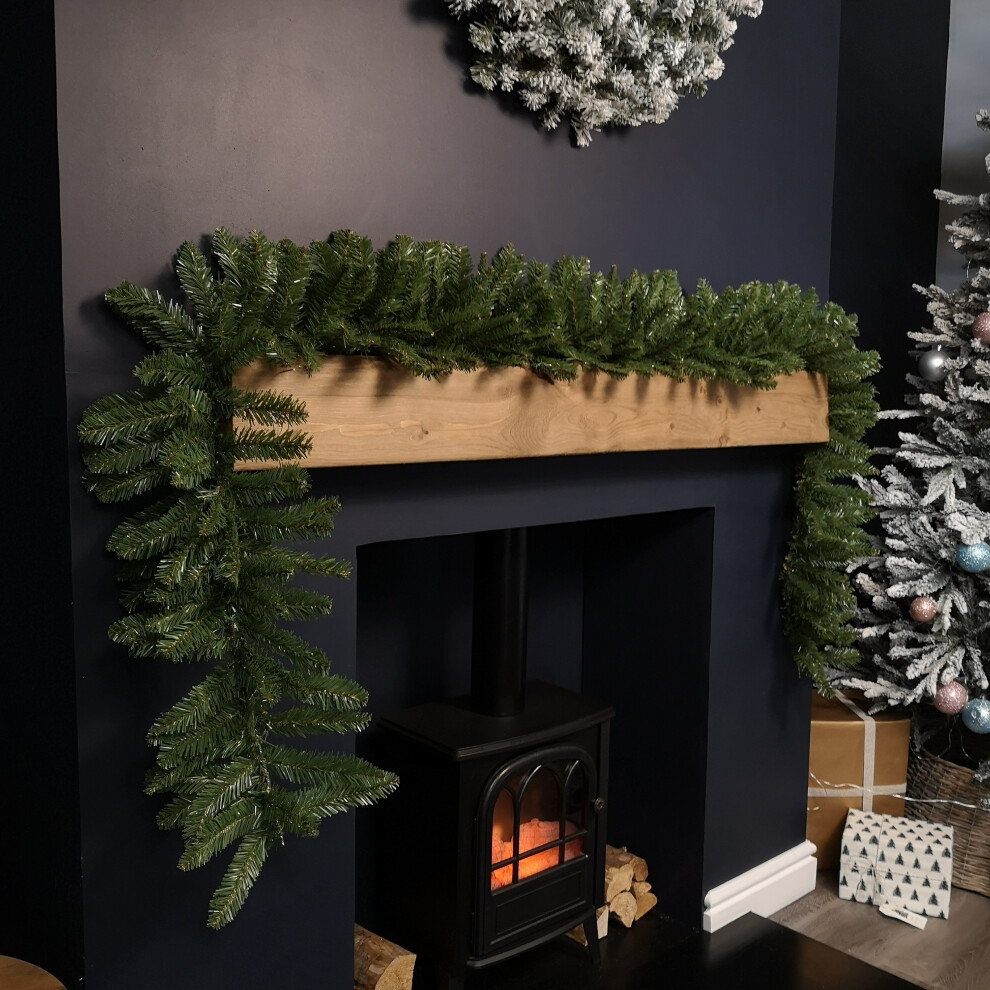 Samuel Alexander 2.7M X 30Cm Plain Christmas Garland With 260 Bullet Tips Green