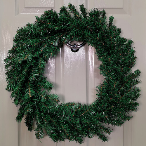 Samuel Alexander 60cm Plain Green Christmas Wreath with 160 Tips