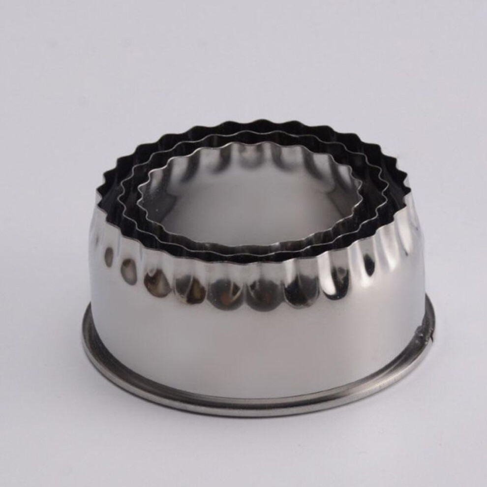 (as the picture, flower edge) 3pcs Round/flower Shaped Dough Cutter Kitchen Gadgets Stainless Steel Dumplings Cutter Dumpling Mold