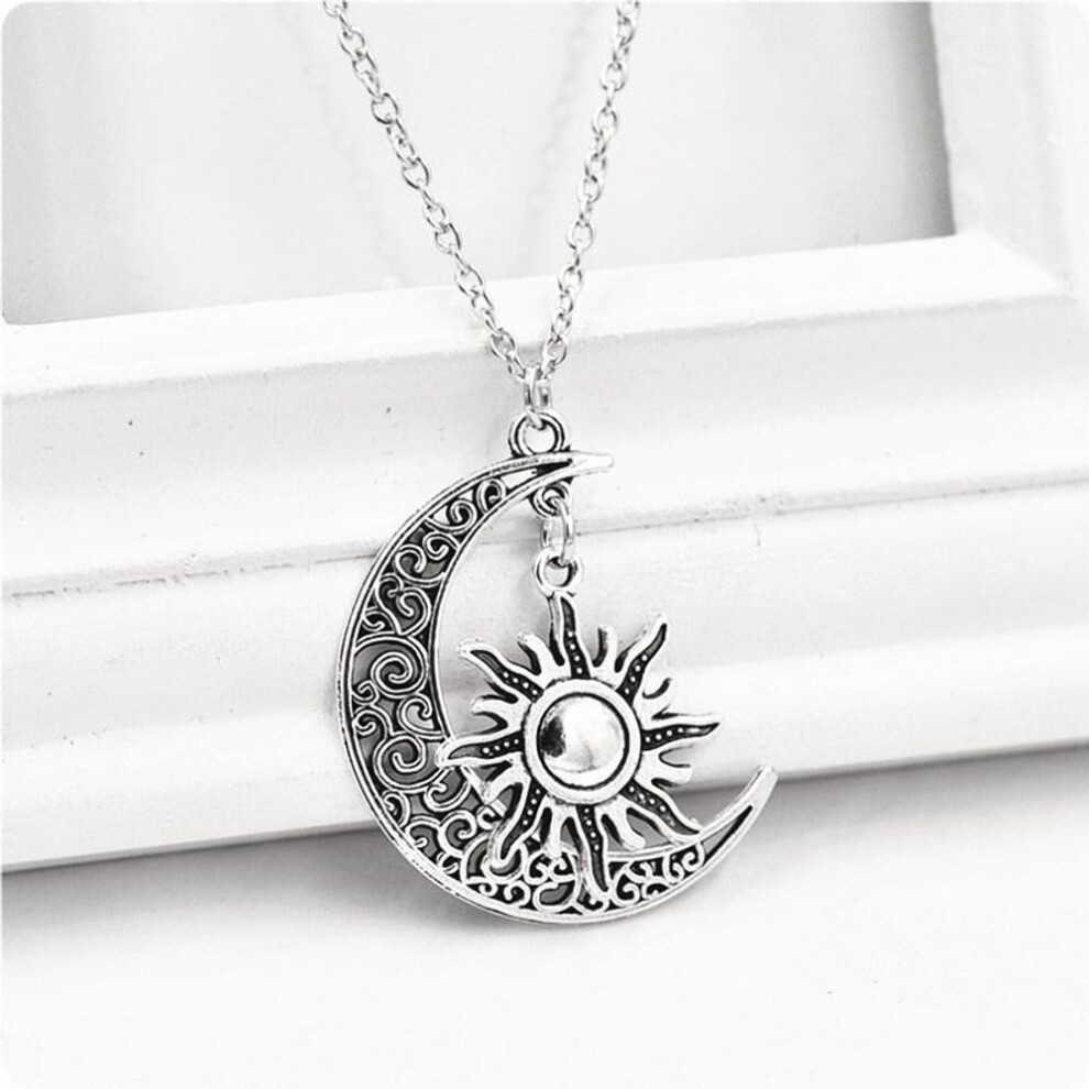 (silver) Vintage Silver Bronze Color Sun Moon Necklace Hollow Crescent Moon Pendant Necklace for Women Men Sun Moon Jewelry Gifts