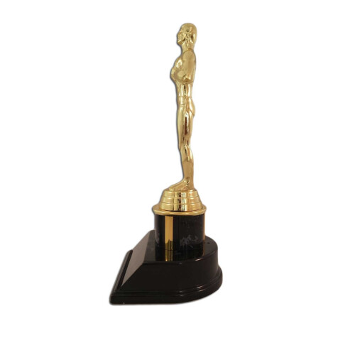 Statuia trofeului 2