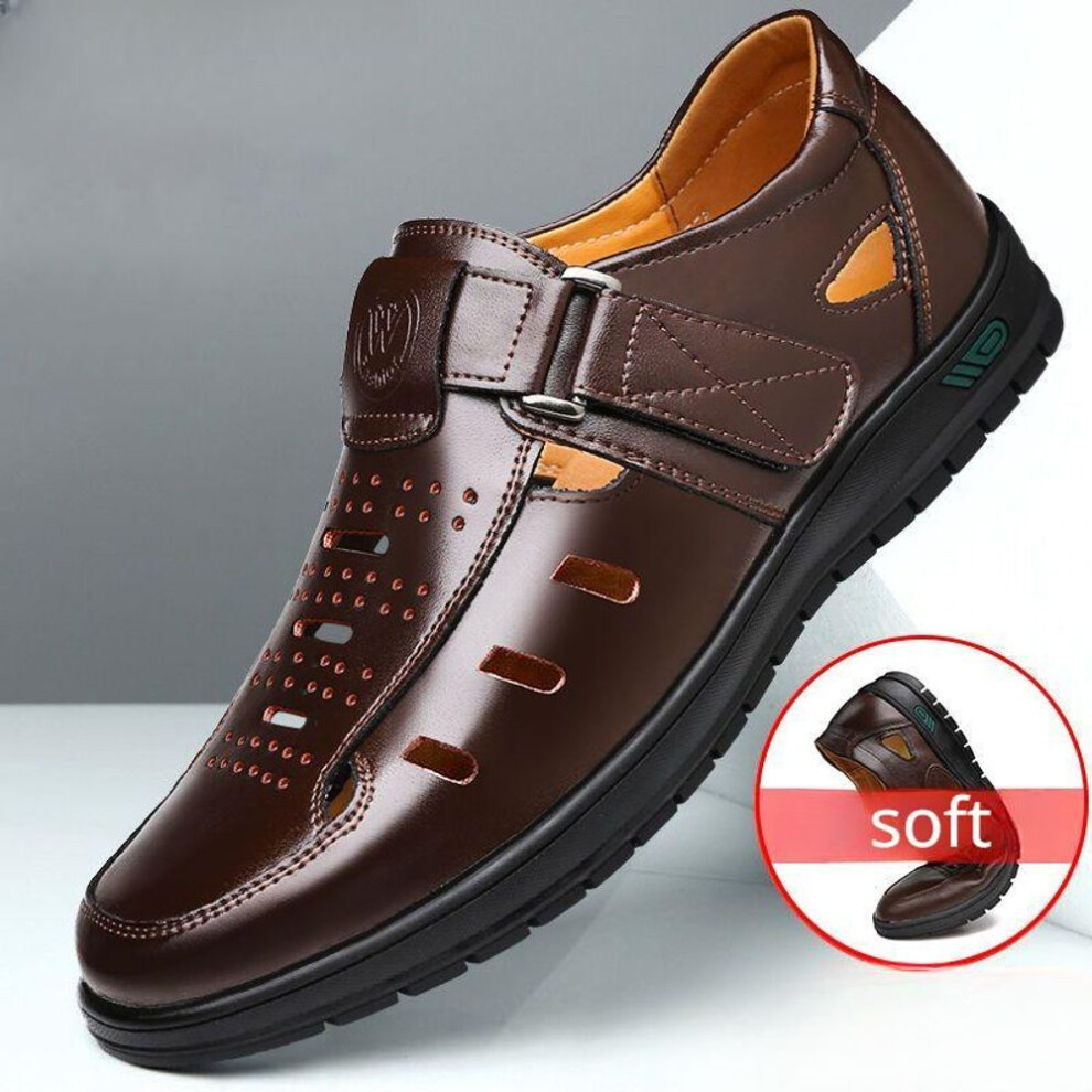 (brown, 44) Summer Hollow Leather Sandals Men&apos;s Casual Breathable Soft Bottom Soft Surface Hole Shoes Middle-aged Business Dad Shoes