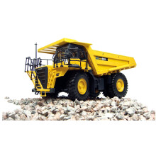 Universal Hobbys Mierka 1:50 Dialnicn skl pac Komatsu HD605 UH8009