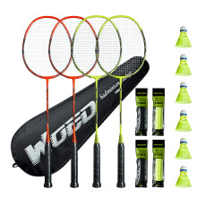 Badmintonracketset van 4 professionele badmintonrackets van koolstofvezel