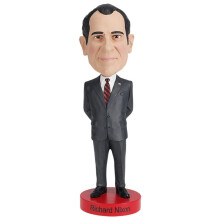 Royal Bobbles Richard Nixon Bobbblehead Premium Polyresin -hahmo, aidonn k inen, ainutlaatuinen sarjanumero ja hienot yksityiskohdat