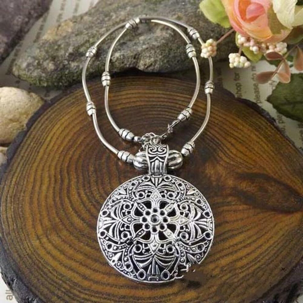 Vintage Ethnic Tibetan Silver Alloy Hollow Out Necklace Chain Pendant Women Fashion Jewelry