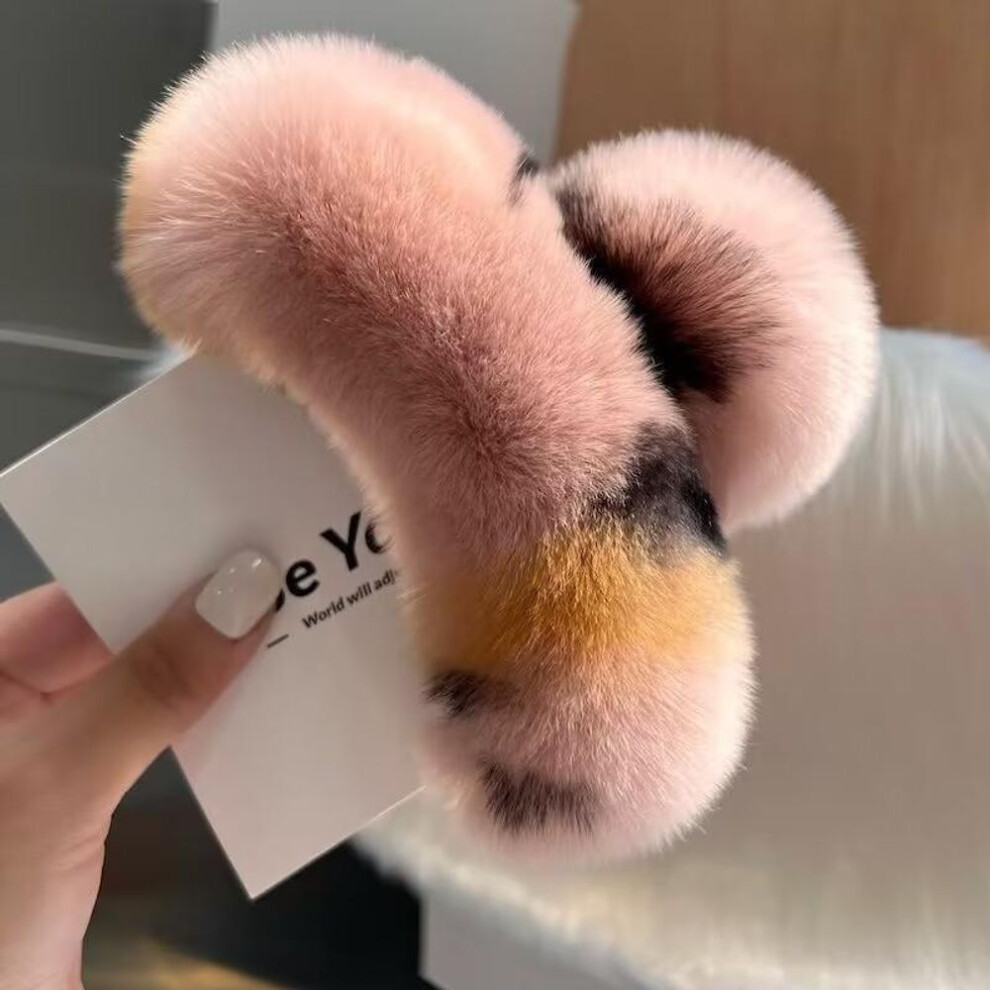 (6) Winter Faux Fur Hair Claw Elegant Acrylic Hairpins Plush Hair Clip Barrette Crab Headwear for Women Girls Hair Accessories