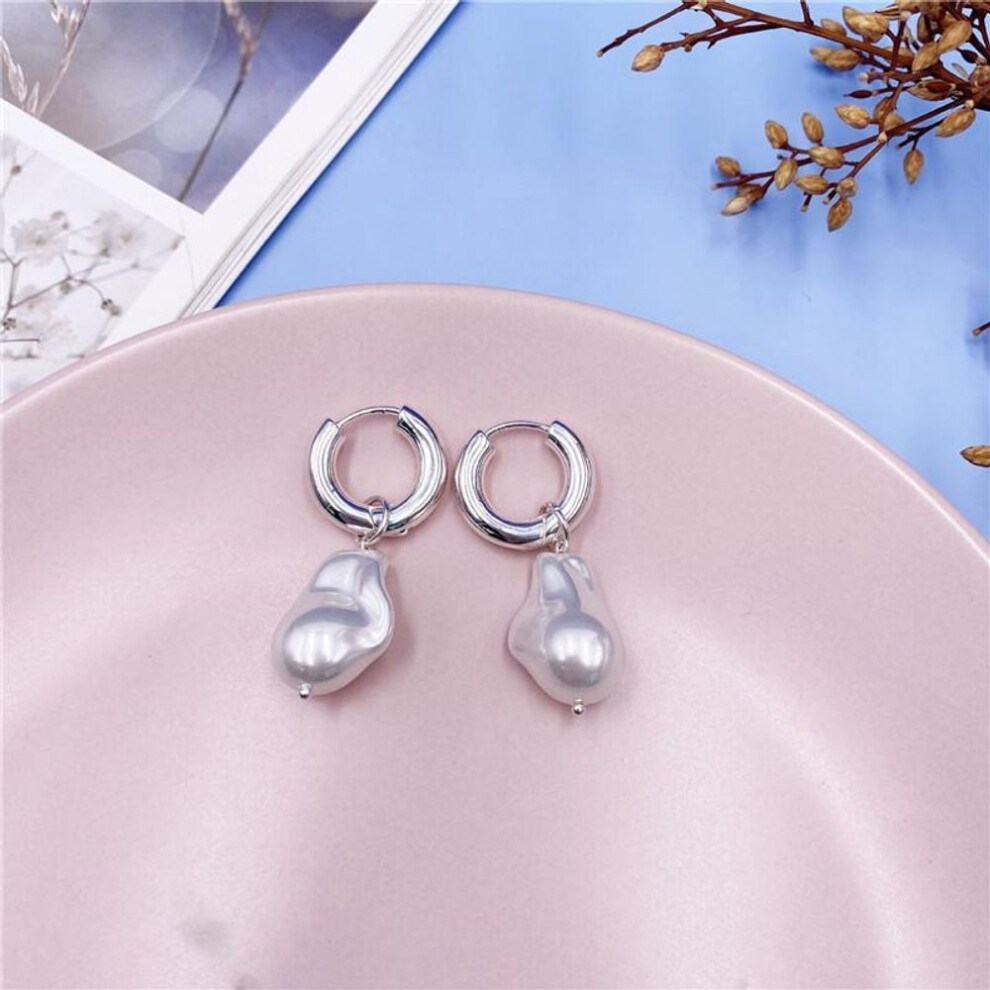 (silver) Circle Earrings New Vintage High Imitation Baroque Pearl Earrings Gold Circle Ear Clip Women Jewelry Golden Punk Round Earring