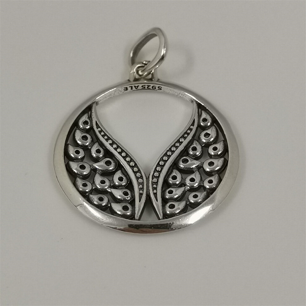 pandora me wings oversized medallion charm