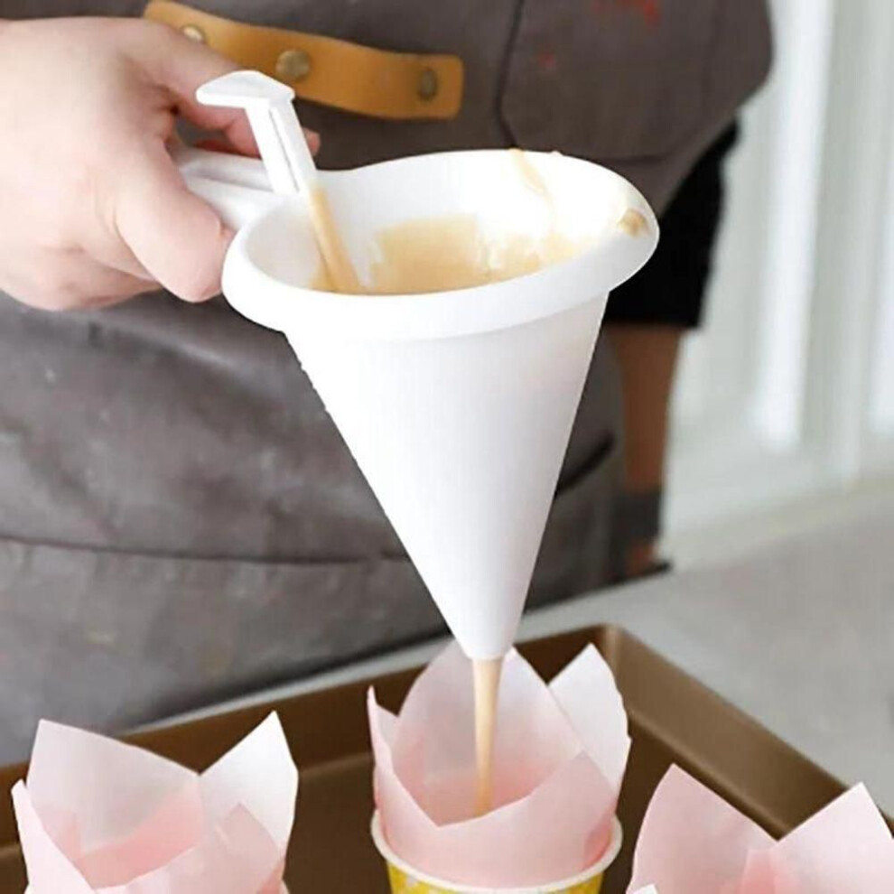 1pcs Kitchen Diy Convenient Chocolate Candy Icing Funnel Mold White Foodgrade Pancake