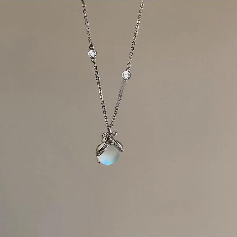 (With diamond) Vintage Firefly Moonstone Necklace Trendy Pendant Necklace For Women Versatile Simple Clavicle Chain Jewelry