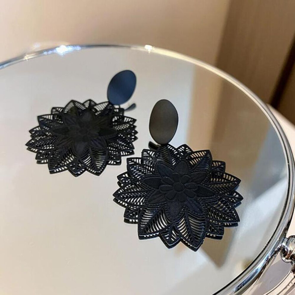 (black) Big Black Flower Drop Earrings For Women Hollow Net Pendants Exaggerated Rock Personality Wedding Party Vintage Ear Jewelry