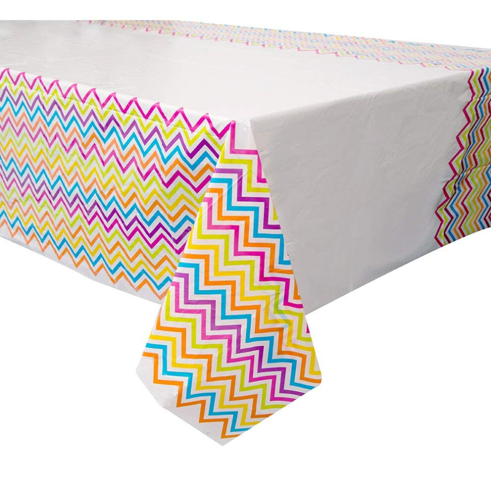 Nappe en plastique à chevrons arc-en-ciel 84"" x 54""