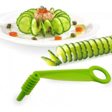 Green Spiral Slicer Portable Cucumber Potato Carrot Slicer Cutter Manual Kitchen Kitchen Gadgets Plastic
