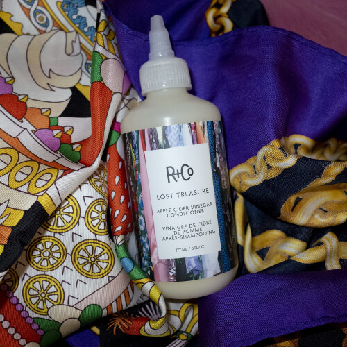R+Co Lost Treasure ACV Rinse + Conditioner Kit 1