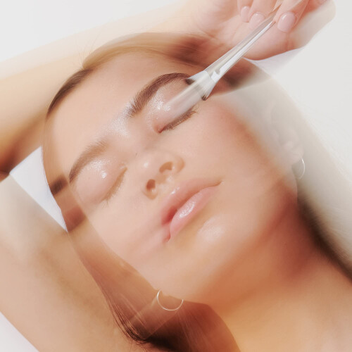 Clean Swoop Makeup Removing & Cleansing Brush 1