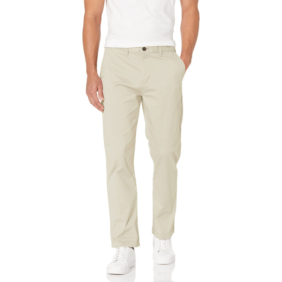 Tommy Hilfiger Men's Stretch Chino Pants in Custom Fit  Sand Khaki  31