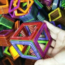 146x Magnetische Bauklötze Magnet Kinder-Bildungs-Geschenk-Spielzeug Xmas