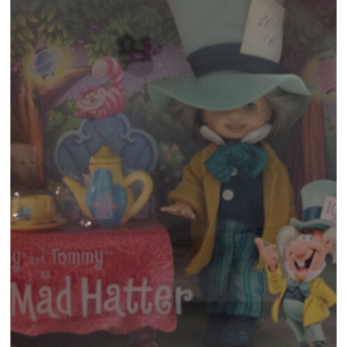 Barbie Barbie Kelly e Tommy como Alice e The Mad Hatter 1
