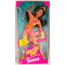 Barbie WORKIN' OUT TERESA -NUKKE imukuppikengill   Barbie MUSIIKKIKASSETTI ja muuta (1996)