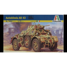 Italeri 7052S Autoblinda AB 43