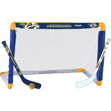 Franklin Sports Nashville Predators Mini Hockey Set - Polvihockey Goal Ball & 2 Hockey Mai Combo Set - Mini Goal Net - NHL Virallinen Hockey Set