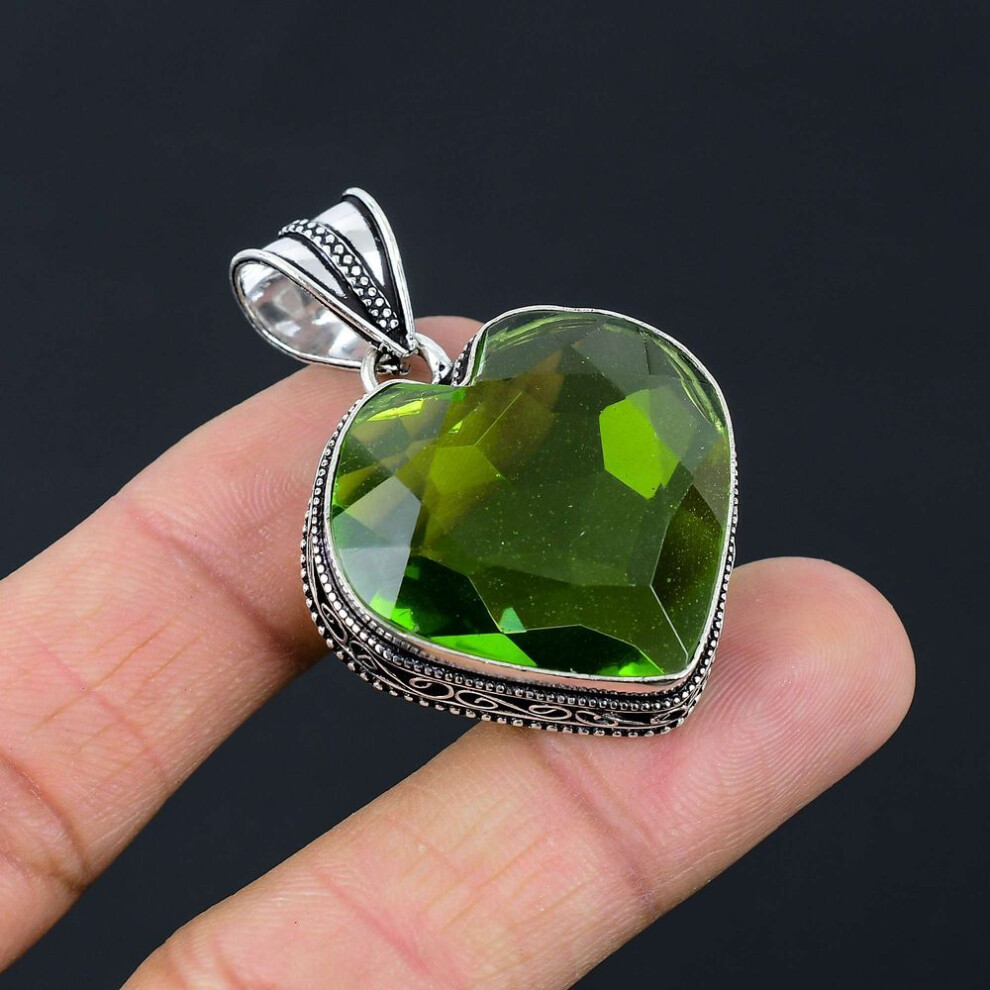 Peridot Gemstone Pendant Solid 925 Sterling Silver Pendant Jewelry Gift For Unisex LG-013