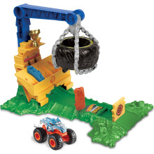 Hot Wheels Monster Trucks Rhinomite Chargin Challenge Playset con 1
