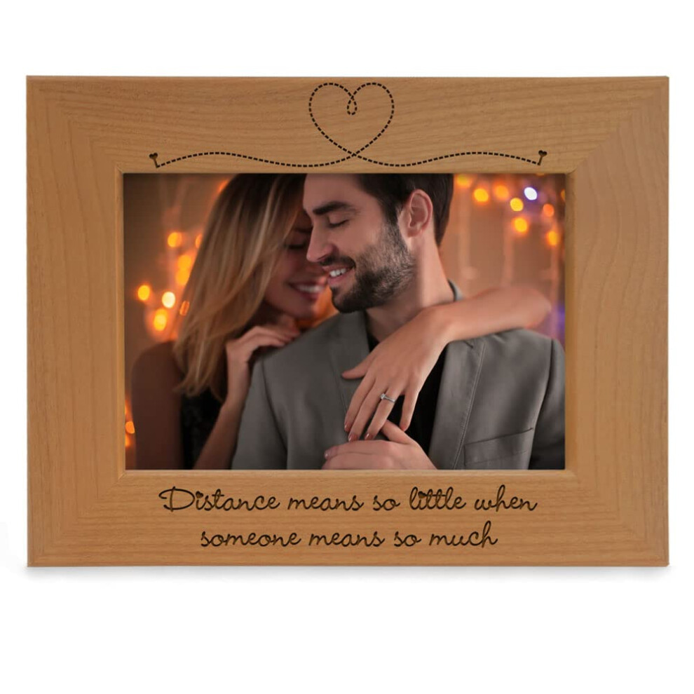 Kate Posh Afstand Betekent Zo Weinig Als Iemand Zoveel Betekent Houten Fotolijst Verloving Valentijnsdag Cadeaus Bruiloften-image