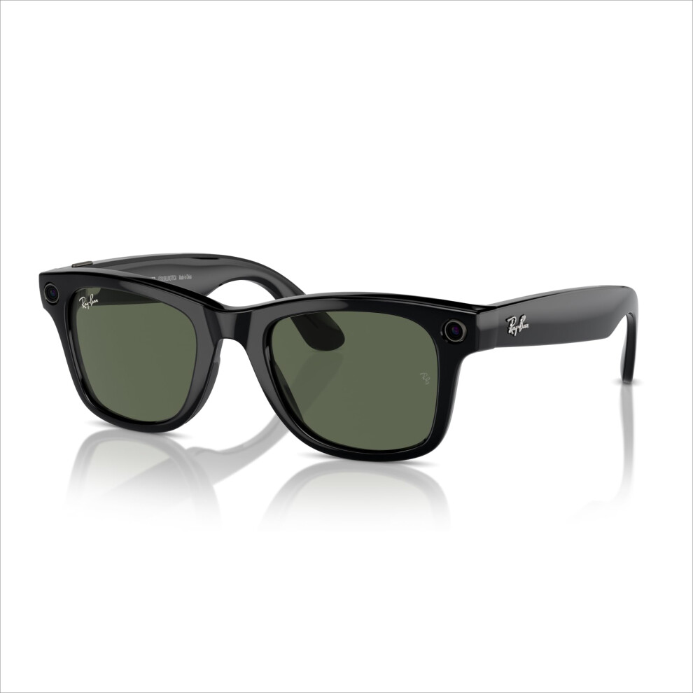 Meta Ray-Ban Smart Glasses  Wayfarer  Shiny Black / G15 Green  Regular