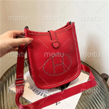 (Red) Solid color simple letter small square bag crossbody bag