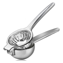 Extra große Zitronenpresse aus Edelstahl 304 - manuell, rostfrei, Kerne filternd, spritzsicher, spülmaschinenfest, ergonomischer Silikongriff