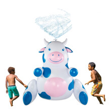 BigMouth Inc. Rociador inflable gigante de vaca sentada, divertido juego de agua de verano para el patio trasero y juguete de salpicaduras para n