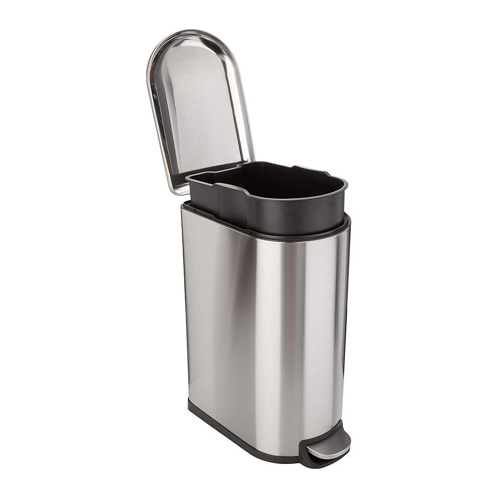 Amazon Basics Smudge Resistant D-Shaped Trash Can With Soft-Close Foot Pedal For Narrow Spaces, 40 l/10.5 gallon, Silver