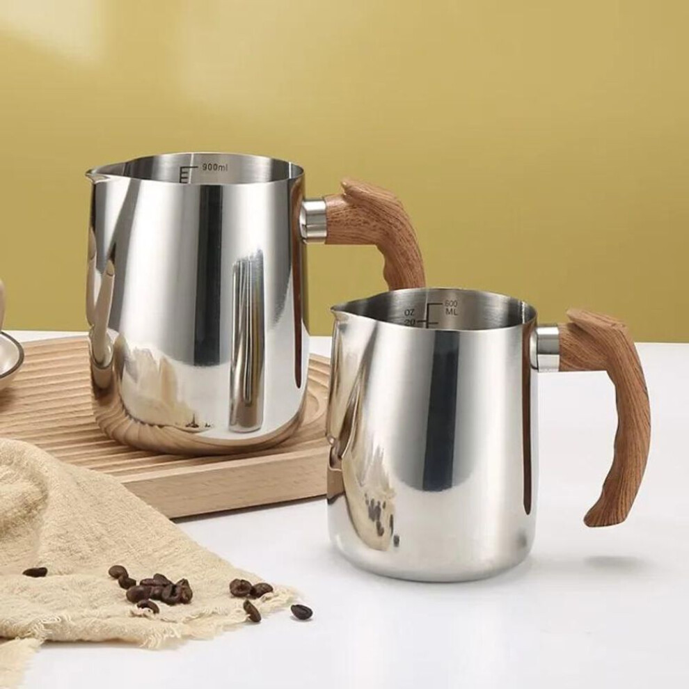 (silver, 600ML) 600/900ml Milk Frothing Pitcher With Precise Scale Wooden Handle Dripless Spout Stainless Steel Latte Coffee Cup Coffeeware