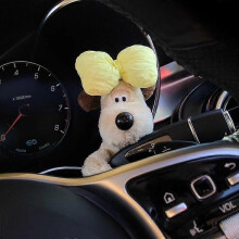 (As show, One size) Car Decoration Dolls Pilot Pawdog Steering Lights Wiper Wye Shield Ornaments (Yellow Butterfly Dog)