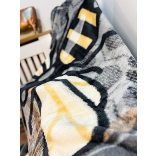 Bee Happy Design Luxury Fleece Blanket 150x200cm 2