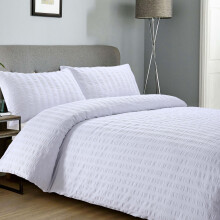 Seersucker White polycotton duvet cover set. Super King Bed...